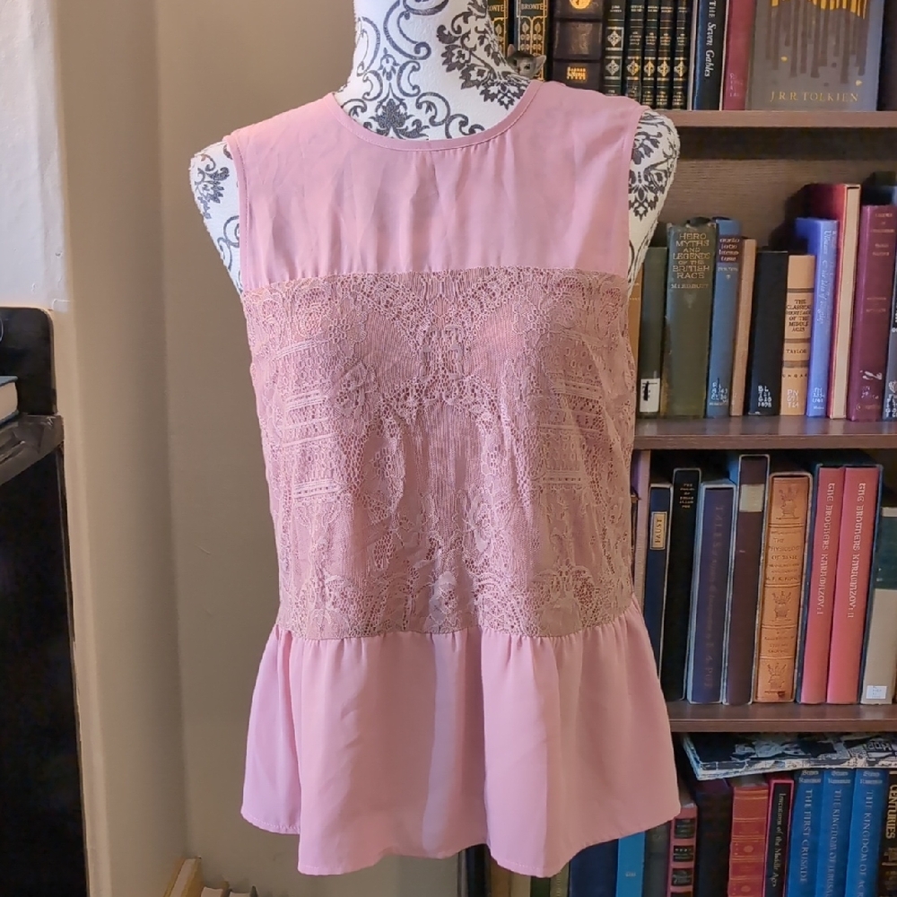 Wayf Rose Pink Lace Top S